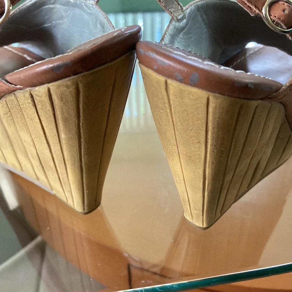 Jessica Simpson wedges